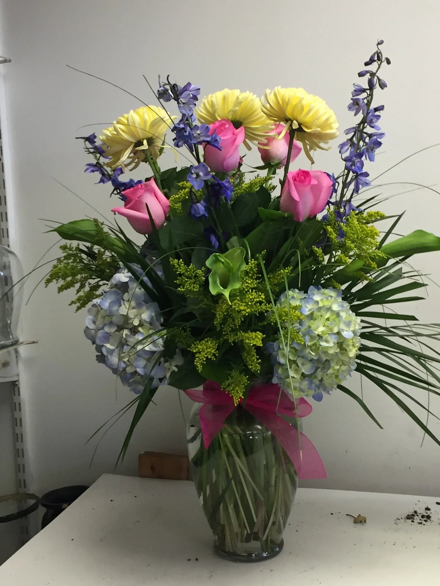 Roses, Hydrangeas M0096 image 0