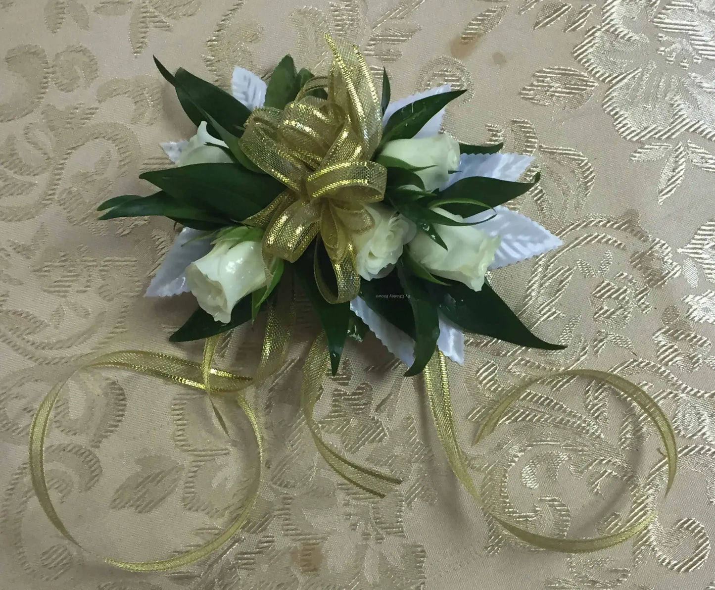 Roses Wrist Corsage W0122 image 0