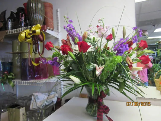 Roses and Lilies Mix R0111 image 0