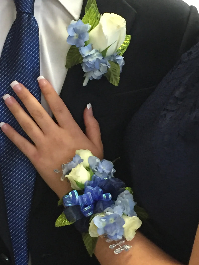 Prom/Hoco Bout. W0129 image 1