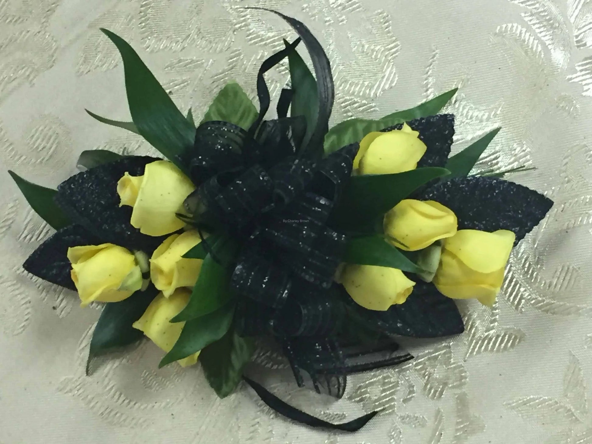 Roses, Black Corsage W0120 image 0
