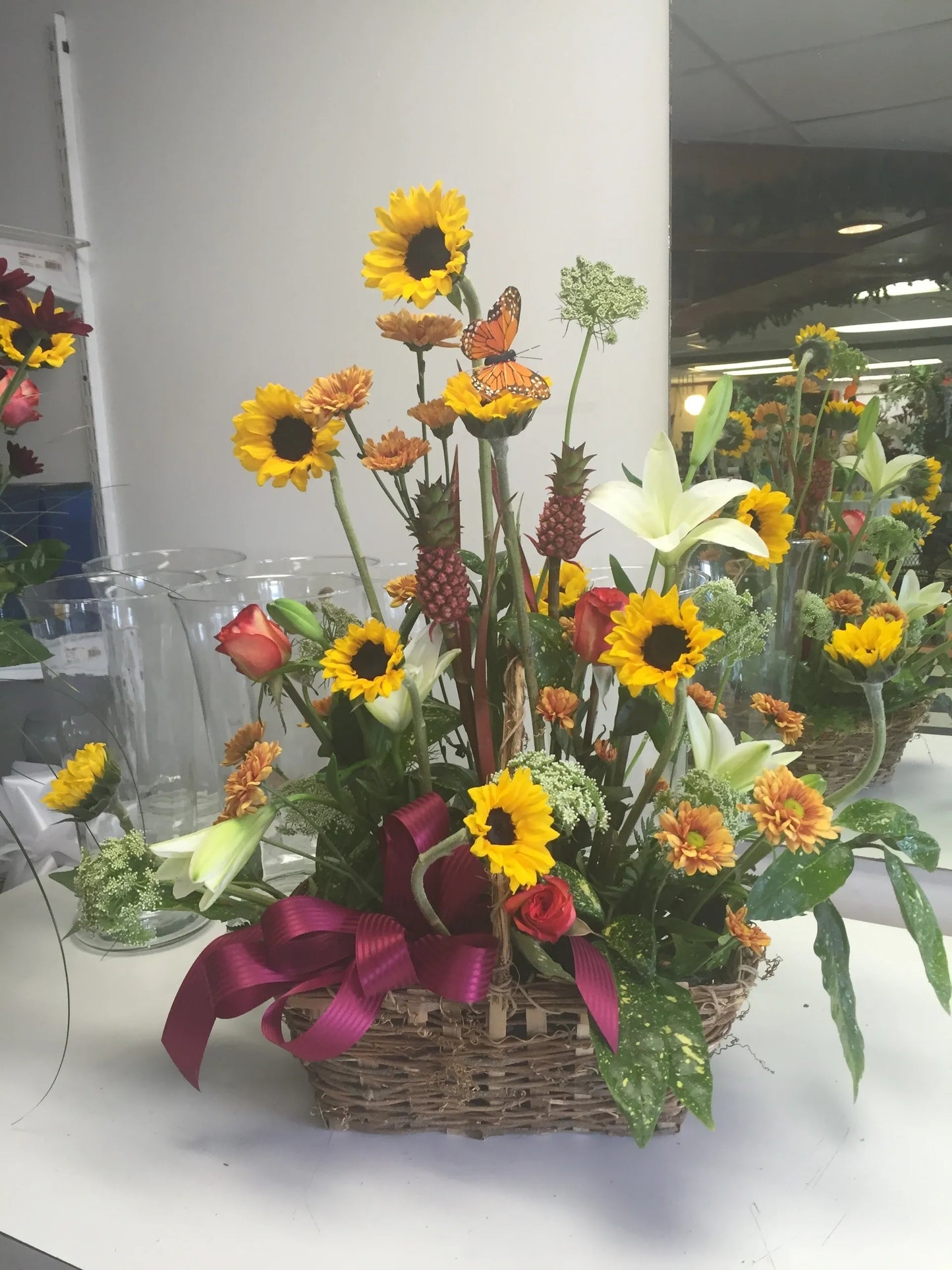 Sunflower Garden Basket M0138 image 0