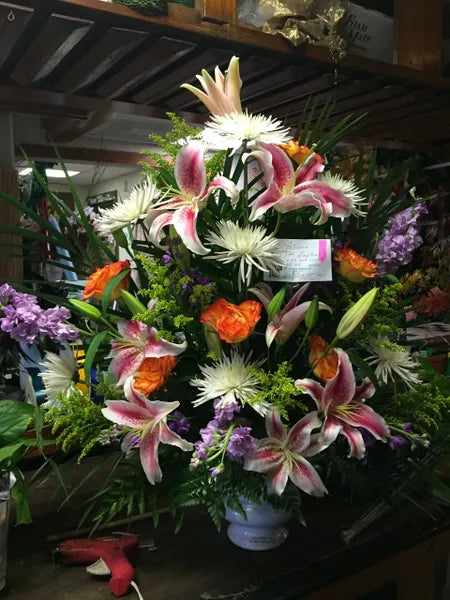Large Spring Centerpiece M0172 image 0