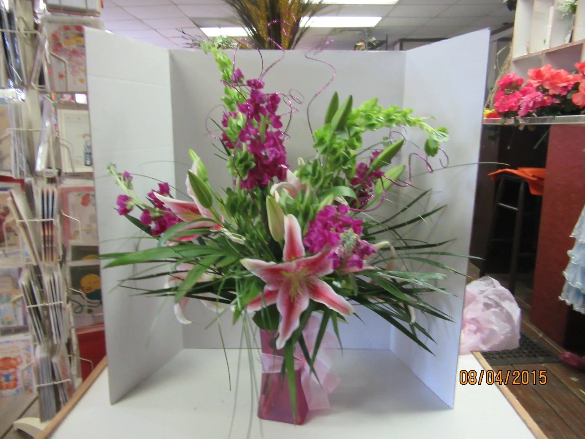 Lavenders, Pinks, Greens M0087 image 0