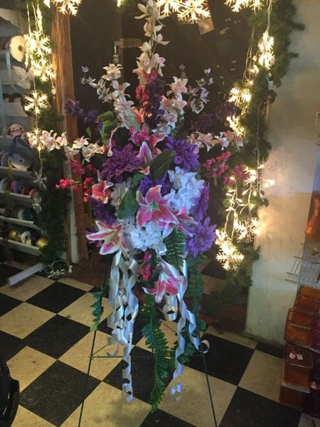Silk Funeral Easel S0092 image 0