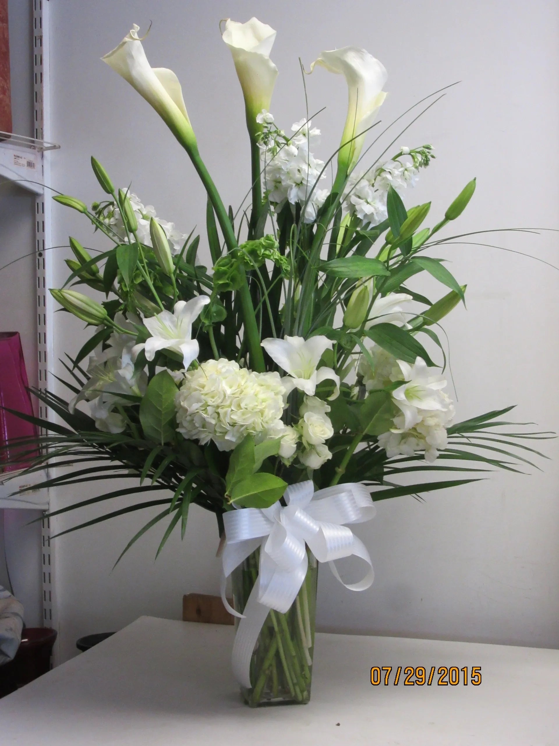 Classic Calla Mix M0200 image 0