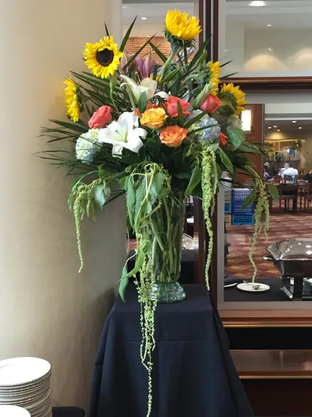 Spring Centerpiece M0160 image 0